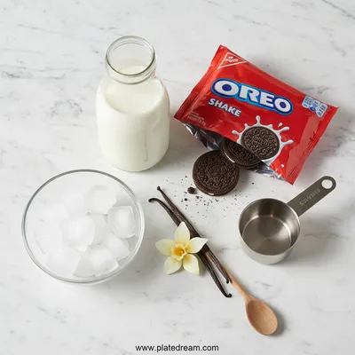 Creamy Oreo Smoothie – Quick & Delicious - cooking process